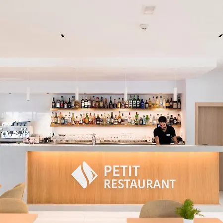 Petit Sagitario Adults Only