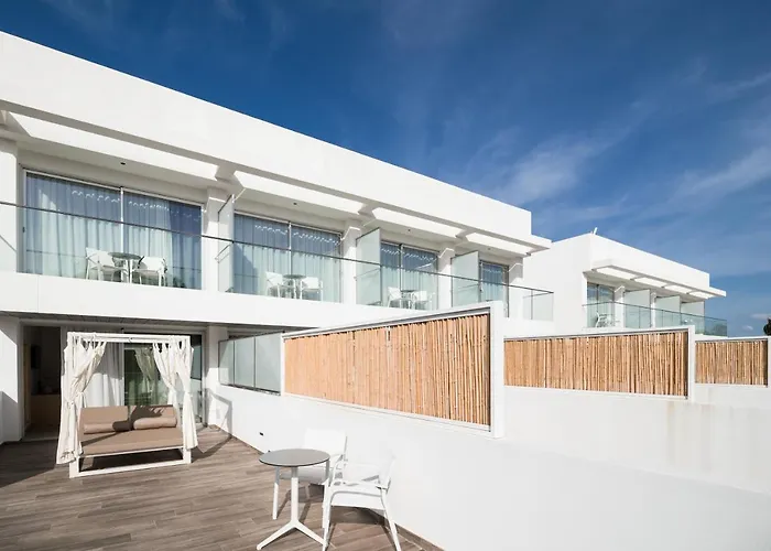 Petit Sagitario Adults Only 4* Son Carrio (Menorca)